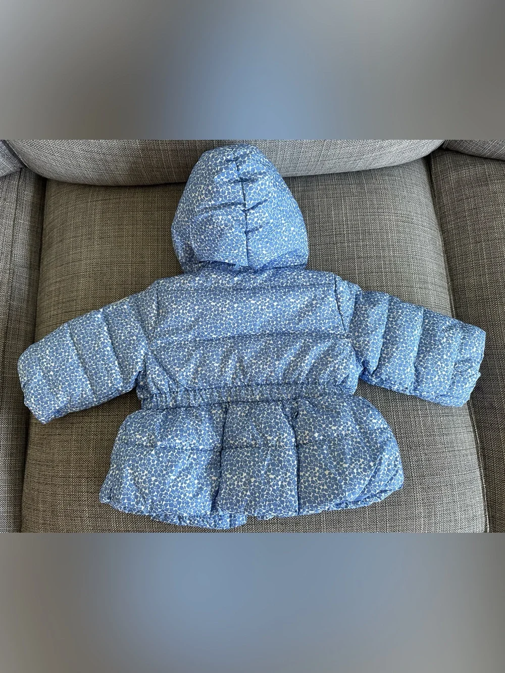 Baby GAP | Hooded Puffer Jacket in Blue Floral, Size 6-12 Mo ✨